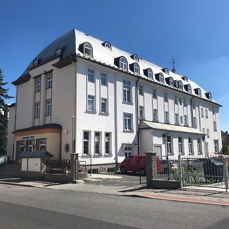 Grandhotel Nový Bor Kültér fotó